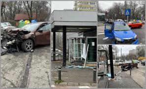Maşină proiectată în intrarea de la staţia de metrou, după un accident în Bucureştii Noi
