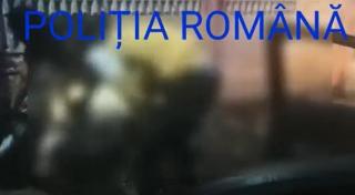 Un bărbat care a furat telefonul unui copil de 9 ani a fost prins de polițiști cu focuri de armă, lângă București