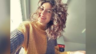 ”Avea tot ce îşi dorea!”. Vecinii Sabinei, polițista care s-a împușcat de ziua ei, spun că tânăra și soțul ei aveau o relație liniștită