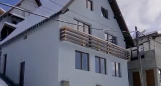 Vacanţă, distrusă de lipsa apei. Turiştii care au petrecut Crăciunul în Rânca au rămas fără apă curentă din cauza consumului prea mare