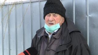 Cum se ura de Plugușor în vremea războiului. Un veteran de 100 de ani din Berești, Galați, rostește versurile cu lacrimi în ochi
