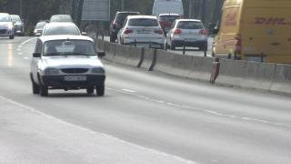 Taxa auto va fi reintrodusă sub o nouă formă în 2022. Guvernul vrea să penalizeze proprietarii de maşini vechi