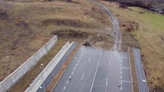 27 milioane lei date pe "Drumul către nicăieri". Situaţie absurdă la Cluj: şoseaua cu patru benzi duce în câmp