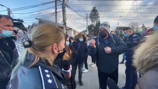 Purtătorul de cuvânt al Poliției Capitalei, "certat" de un martor furios, după accidentul în care a murit o fetiță