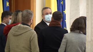 Un nou scandal de plagiat zguduie guvernul Ciucă. Aproape un sfert din lucrarea de doctorat a premierului, copiată