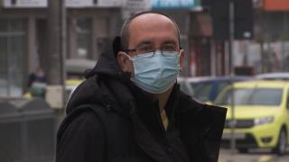 Lecţia de omenie a unui taximetrist din Suceava: transportă zilnic copii cu dizabilităţi şi le spune poveşti