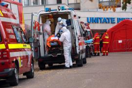 Mii de bolnavi cu COVID merg la spital degeaba și aglomerează sistemul sanitar. Centrele de evaluare, încă nefuncționale