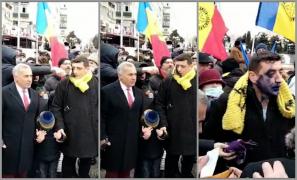 Momentul în care George Simion e împroşcat cu cerneală. "Prinde-l, mă! Ia uite, domnule, nu se poate aşa ceva" - VIDEO