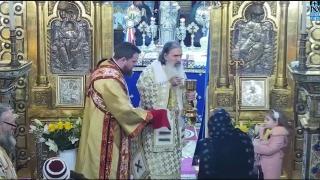 IPS Teodosie, greu de carantinat. A mers printre credincioşi să îi pupe mâinile, deşi trebuia să stea în izolare