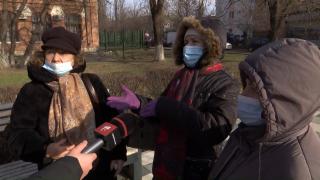 Elevii s-au întors la școală fără a face testele COVID promise. Părinții precauți, nevoiți să scoată bani din buzunare