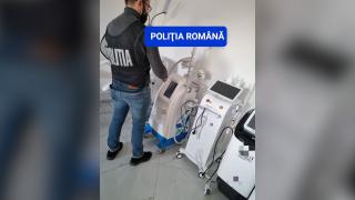 O mamă şi fiica ei s-au dat drept medici şi au făcut intervenţii estetice într-un cartier rezidenţial din Bucureşti