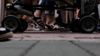 Oraşul european unde poliţistele umblă sub acoperire pentru a-i amenda pe şoferii care fluieră sau le vorbesc urât femeilor