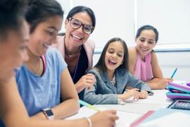 Drumul spre o carieră de succes începe din băncile şcolii. Curs de dezvoltare personală şi consiliere pentru elevi, la FDVDR