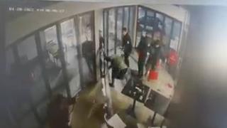 Bătaie într-o benzinărie din Craiova, după ce doi bărbaţi au sunat la firma de pază ca să facă o glumă