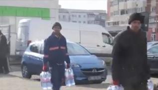 Avaria de proporţii din Bacău s-a rezolvat. Curge din nou apă la robinete, după aproape o săptămână, dar nu în toate apartamentele