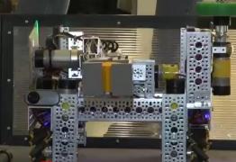 Roboții realizați de unii dintre cei mai inteligenţi liceeni din România, în competiţie la Cluj-Napoca