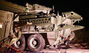Blindatele americane Stryker au ajuns în România. Şofer de TIR: "Nu sunt aşa periculoase după cum par"