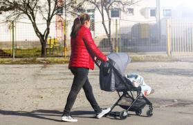 Dezastru pentru România: cea mai scăzută natalitate din ultimul secol. De ce nu vor românii să facă copii