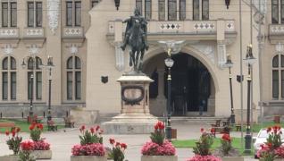 Proiect inedit la Iaşi: Statuile îşi spun povestea