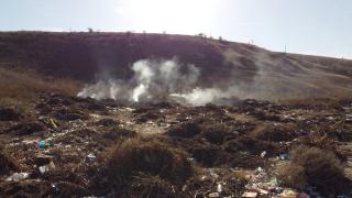 Cum s-ar putea rezolva problema arderilor ilegale de deșeuri ce sufocă bucureștenii