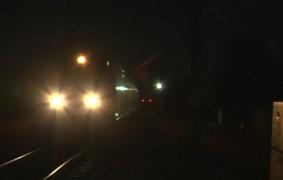 Momente de panică pe calea ferată: un incendiu de vegetație a blocat trei trenuri pe traseu. Călătorii se plâng că nimeni nu le-a spus ce se întâmplă