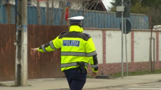 Trei români, prinşi cu un cadavru în maşină la ieşirea din Bucureşti. Trupul femeii de 93 de ani era înfăşurat într-un covor