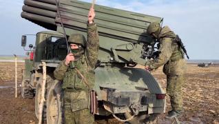 Tot mai multe semne că ar putea începe războiul. Evacuări, sirene și explozie în Donețk. SUA acuză Moscova de "provocări false" pentru a justifica un atac