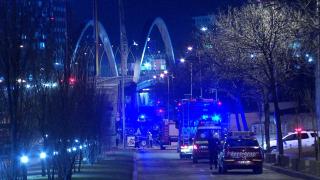 Una dintre cele mai aglomerate artere din Capitală, blocată în urma exploziei unei conducte de gaze. 80 de locatari au fost evacuaţi vineri noapte