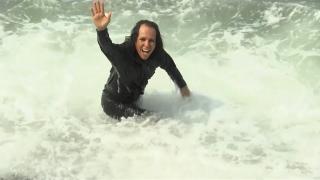 Un activist de mediu din Peru a luat marea în căsătorie. Gestul bărbatului, o formă de protest față deversările de petrol în apele oceanelor