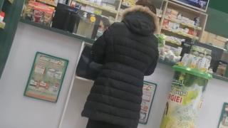CAMERA ASCUNSĂ. Farmaciile se feresc să preia medicamentele expirate, iar oamenii aruncă pastilele pe unde apucă. Impactul pentru mediu este devastator