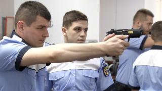 Poliţiştii din toată ţara vor fi scoşi lunar la antrenamente. IGPR lansează un program de pregătire profesională