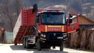 Taberele mobile pentru refugiaţi de la Sighetu Marmaţiei, luate înapoi de autorităţi la 40 de minute după ce au fost aduse