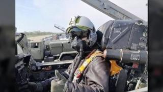 Mai uniți ca niciodată: Cum a ajuns "Fantoma din Kiev" să fie eroul rezistenței din Ucraina