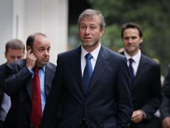 Miliardarul Roman Abramovici ar fi implicat în negocierile dintre Rusia și Ucraina, la cererea Kievului