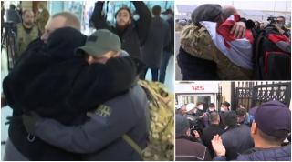 Sute de voluntari străini, pregătiți să-și dea viața pentru Ucraina. Fac cozi în fața ambasadelor, hotărâți să lupte cu rușii