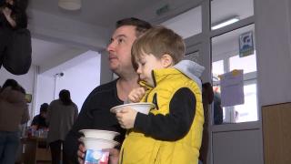 După ce războiul le-a luat tot, ucrainenii vor să o ia de la capăt în România: "Sunt recunoscător; copiilor le place aici, au un confort"