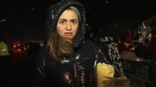 "Este atât de multă durere". Elena, mămica unui copil de doi ani, a mers 34 de ore pentru a scăpa de război