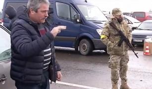 Mii de familii din Ucraina se despart în fiecare zi la graniţă. Durerea este inimaginabilă: "Inima ne doare, aşa a devenit viaţa"