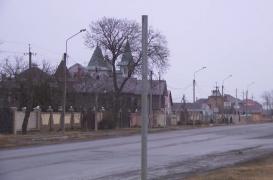 Stare de alertă la Cernăuţi: Nu se mai iese după ora 10. Civilii au cerut drept de armă ca să-şi apere pământul de ruşi