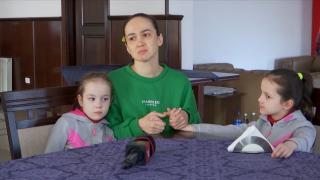 "Nu te gândești ce pui în valize". Mariana a fugit din Ucraina cu 3 copii de mână, sperând că totul se va încheia cu bine