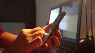 Platformele Netflix şi TikTok își suspendă activitatea în Rusia