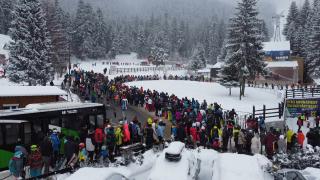 Administratorul Telescaunului Ruia, reținut pentru luare de mită. Cerea 50 de lei pentru o zi întreagă de schi