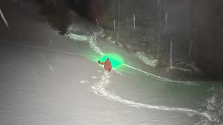 Doi turişti blocaţi pe munte în zona Cascadelor Vânturiş, recuperaţi de salvamontişi târziu în noapte