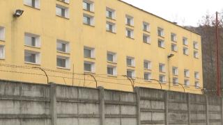 Monumentele neputinței: 2 centre de lux pentru dependenții de heroină stau nefolosite de un deceniu, în Brașov