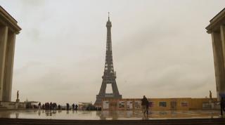 Turnul Eiffel s-a făcut mai mare. Înălţimea monumentului istoric a crescut cu 6 metri