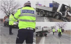 Ciocnire violentă între o autoutilitară şi o autobasculantă în Dâmboviţa. Unul din şoferi a ajuns la spital în stare gravă
