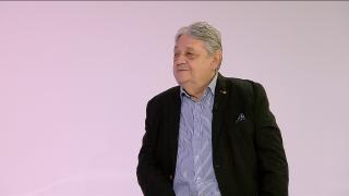 Mircea Vintilă îşi sărbătoreşte ziua de naştere pe scenă