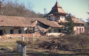 Staţiunea Băile Băiţa din judeţul Cluj, scoasă la vânzare pe internet. Cât valorează fosta perlă a turismului balnear din România