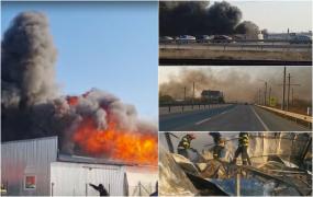 "Arde cu flăcări, eşti nebun?" Incendiu de proporţii la o hală de mase plastice din Craiova. S-a emis avertizare Ro-Alert