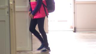 Un inspector şcolar din Constanţa a luat mită 5.000 de euro pentru transferul unui elev la un colegiu național